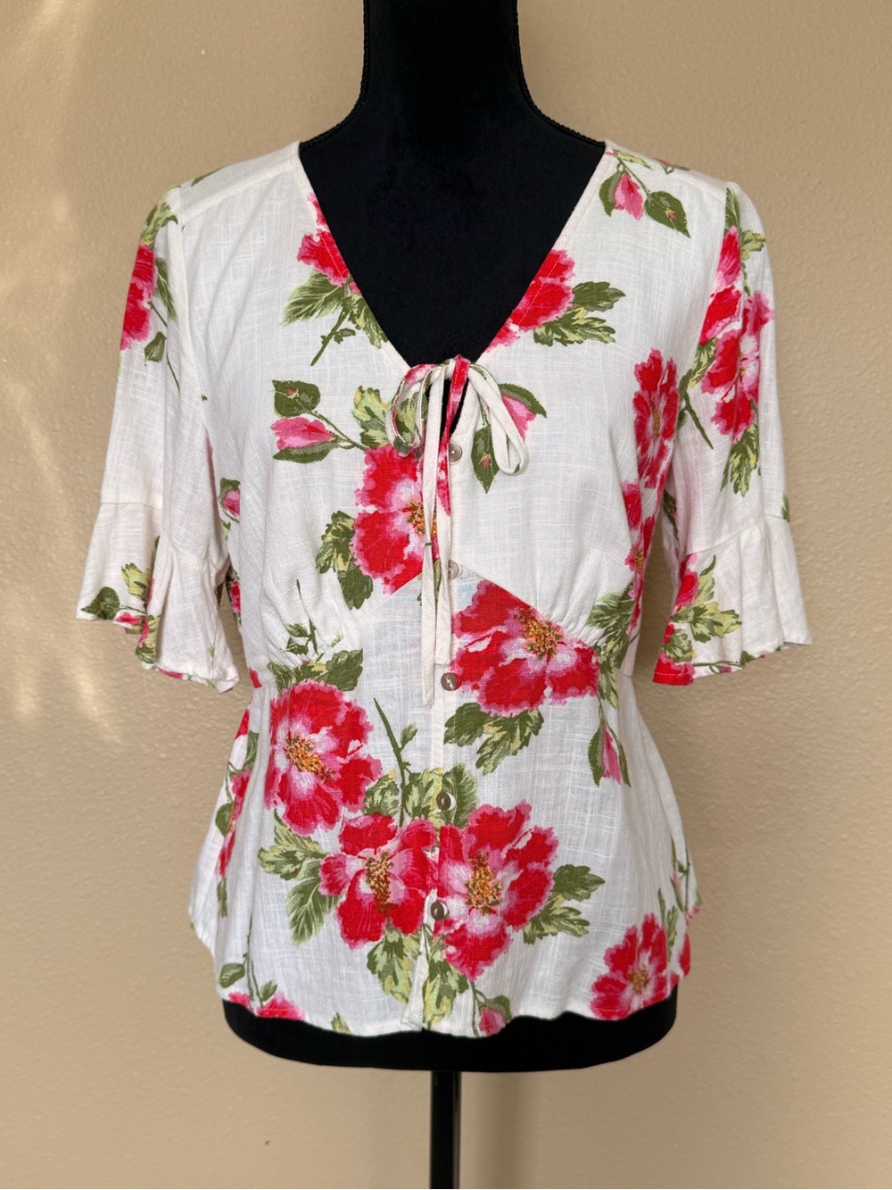 LC Lauren Conrad White Blouse with Red Floral Print